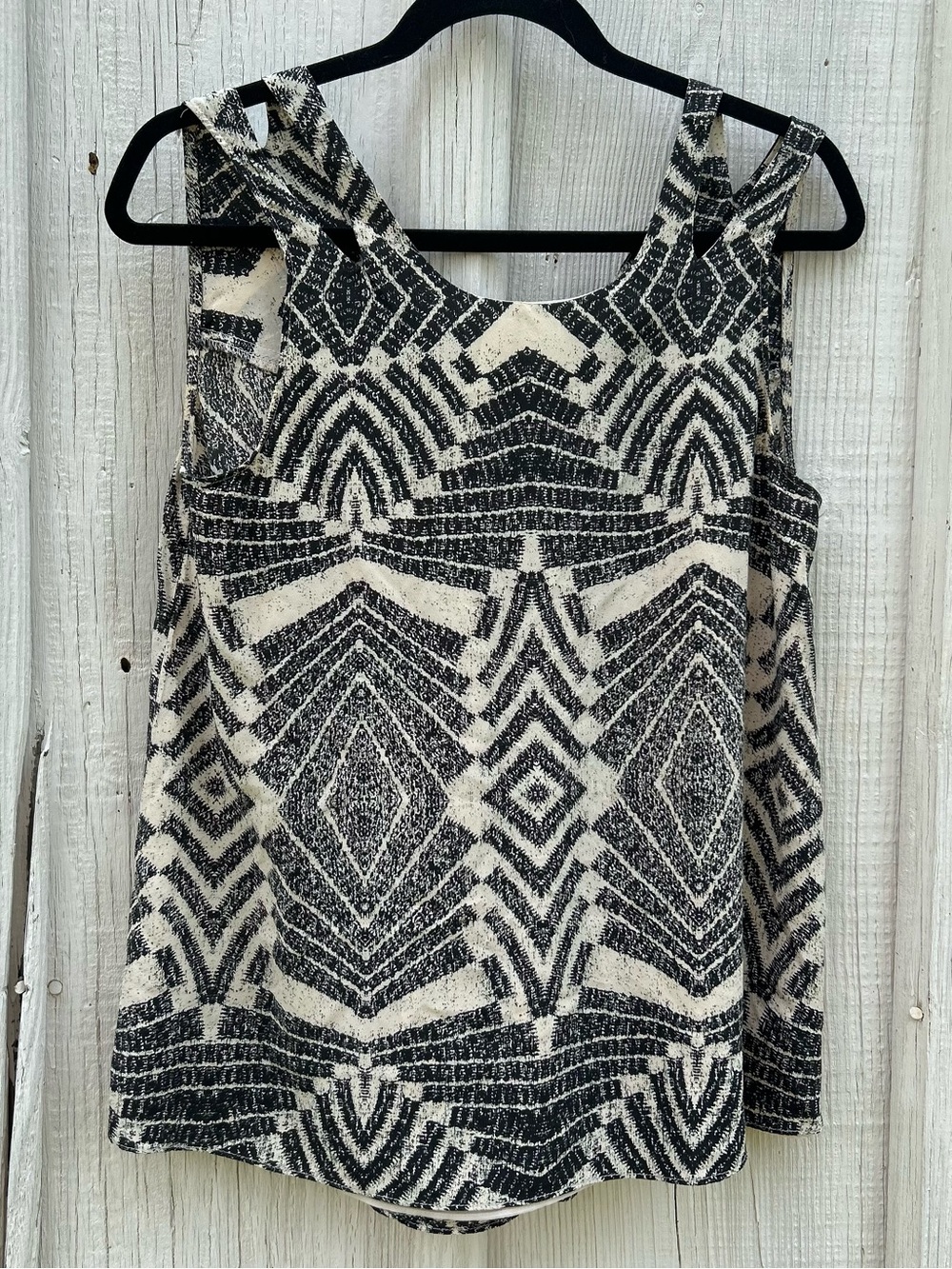 Fynn and Rose Small Silk Art Deco Tribal Tank Low Back Pleated Flowy Top